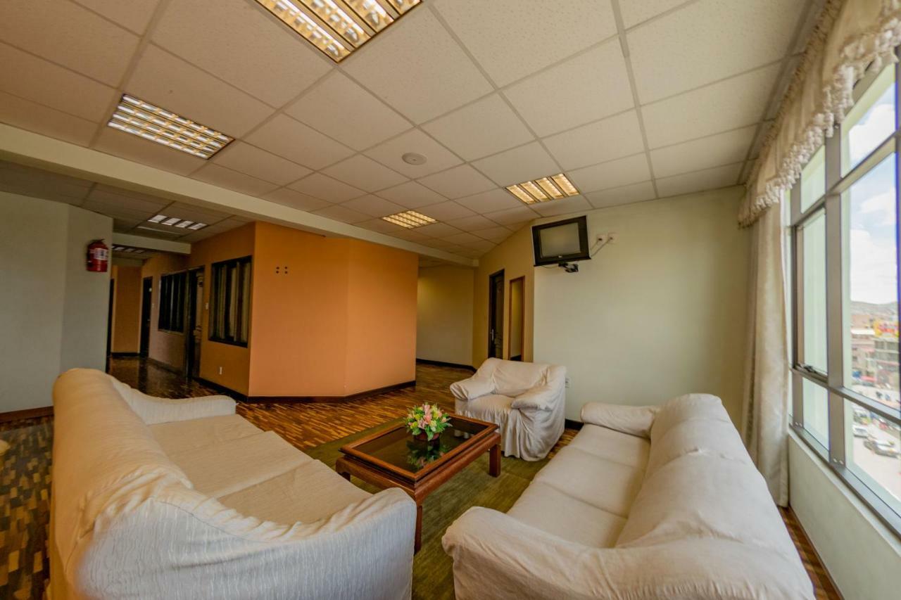 Hotel Oporto Oruro Kültér fotó