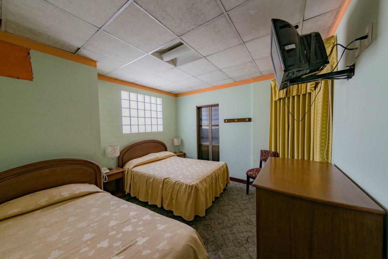 Hotel Oporto Oruro Kültér fotó